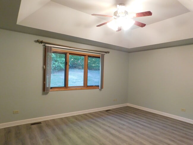 Building Photo - 16501 Nottingham Ct