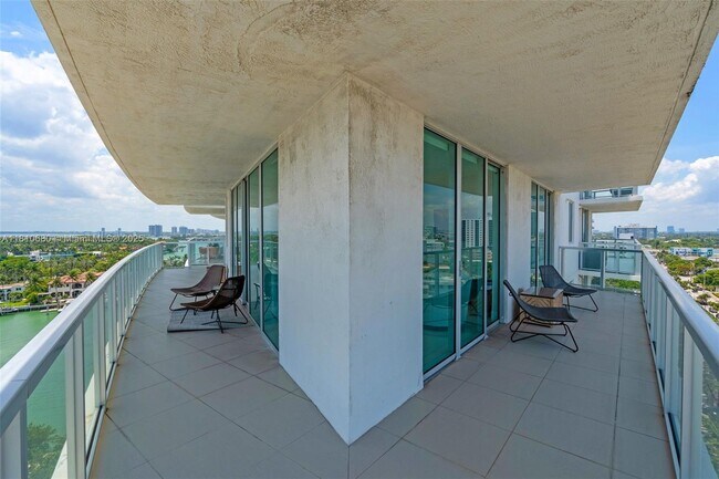 Building Photo - 6700 Indian Creek Dr