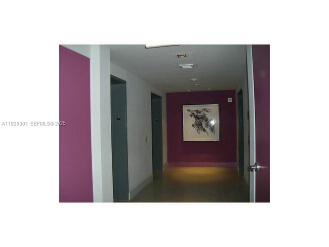 Building Photo - 500 Brickell Ave