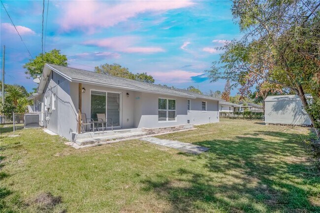 Building Photo - 3112 Oranole Rd