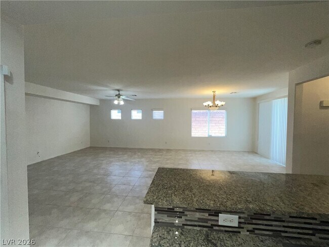 Building Photo - 10922 Moonbeam Glow Ln