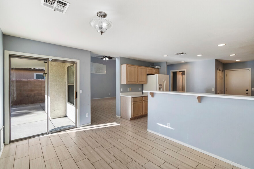 Building Photo - 4719 E Goldfinch Gate Ln