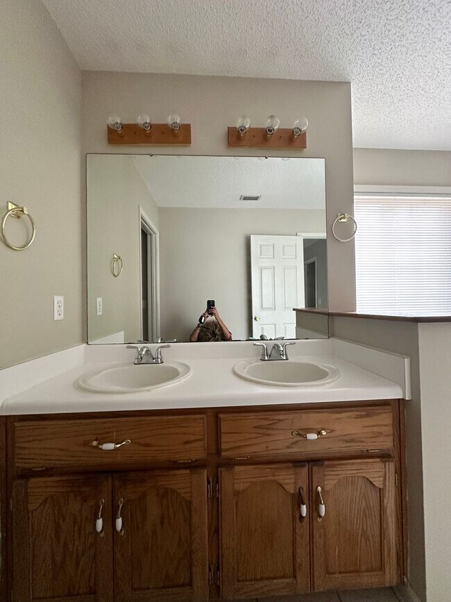 Building Photo - Quail Hollow Subdivision!!
