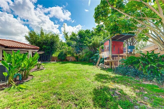 Building Photo - 2618 Valencia Dr