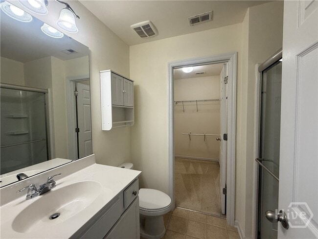 Building Photo - 426 Lions Den Dr