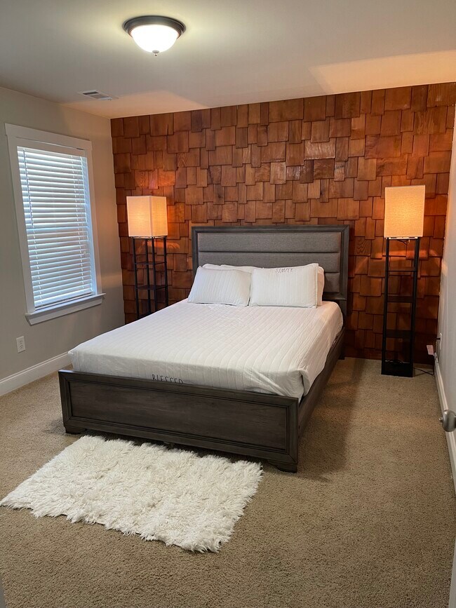 Building Photo - 1423 Kilchis Falls Way