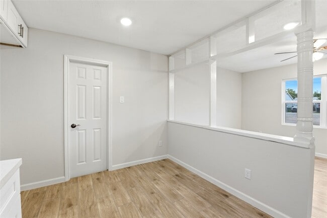 Building Photo - 7010 Brownsville St