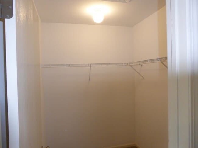Building Photo - 380 Littleton Trail