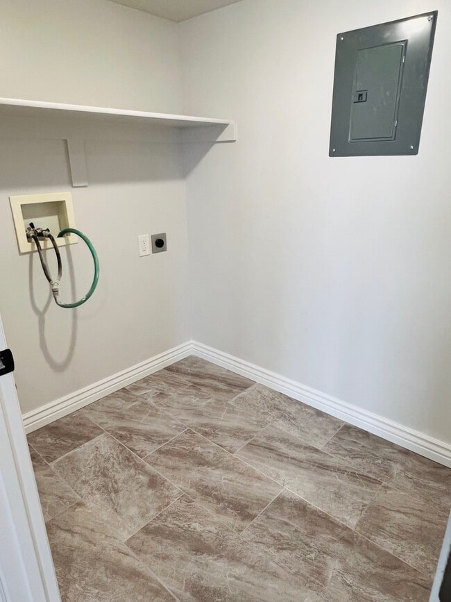 Building Photo - 1987 E Aspen Grv Ct