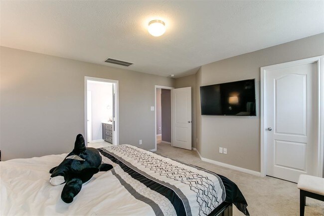 Building Photo - 16410 Mueschke Rd