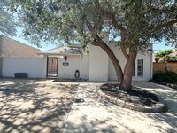 Building Photo - 2513 Noel Ave
