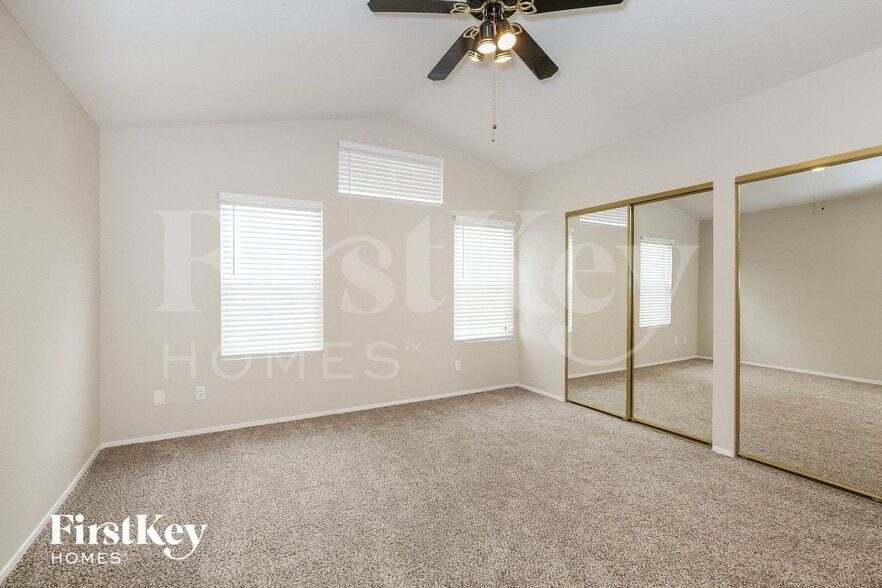 Building Photo - 1800 Navajo Lake Way