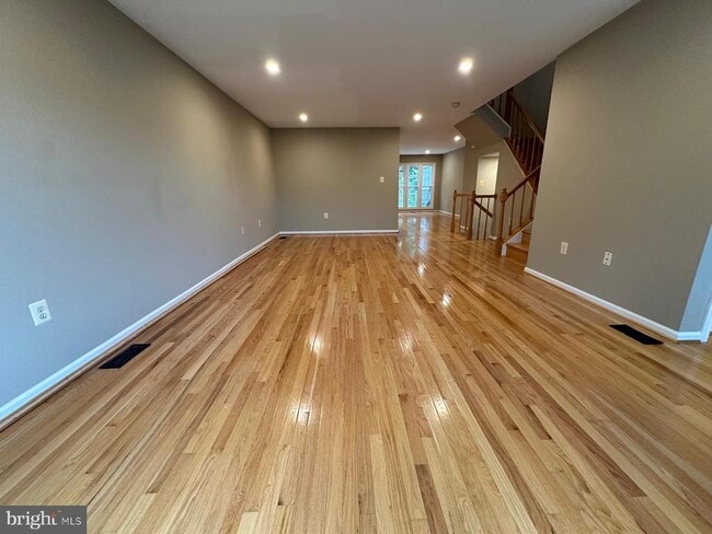 Building Photo - 208 Fair Oaks Ave