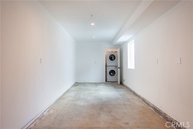 Building Photo - 10910 Hesby St