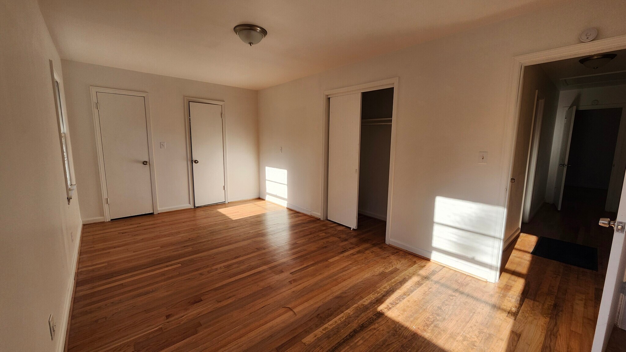 Building Photo - 153 Carol Dr