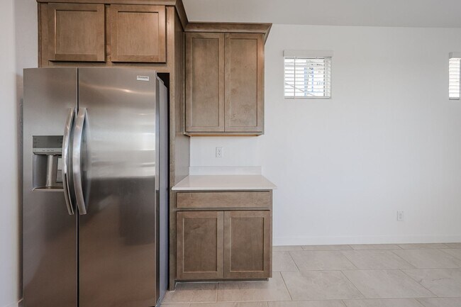 Building Photo - 4-Bedroom Home in Mystic at Lake Pleasant