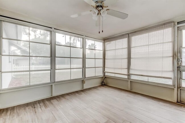 Building Photo - 3735 Mynabird Dr