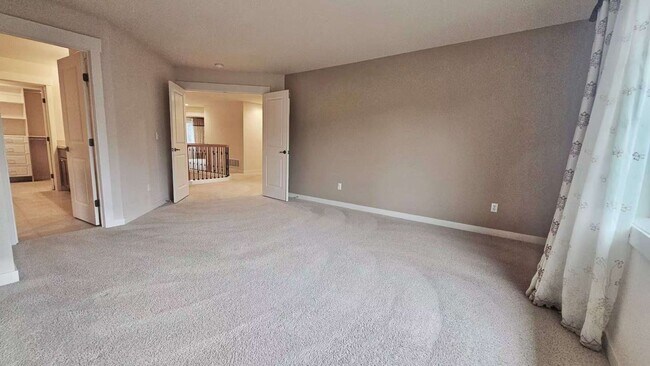 Building Photo - Beautiful 5 Bed 3.5 Bath Home in Redmond R...