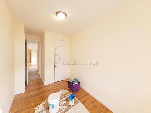 Building Photo - 1 bedroom in ASTORIA NY 11103