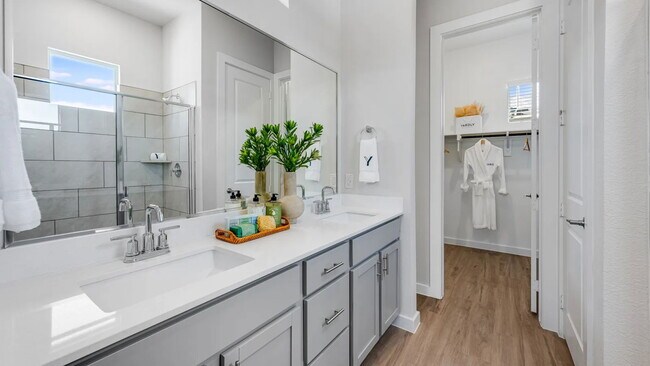 Building Photo - 1001 W Melissa Rd