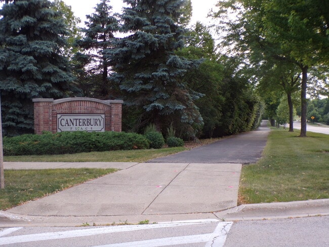 Building Photo - 1595 Millbrook Dr