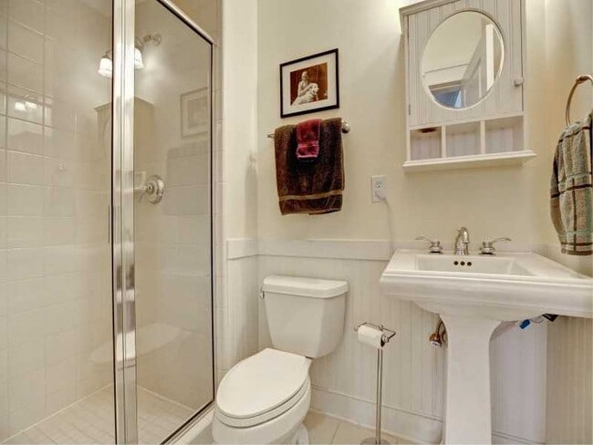 Building Photo - 273 12th St NE