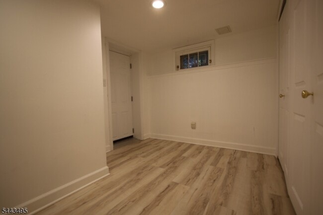 Building Photo - 22 Sunset Dr