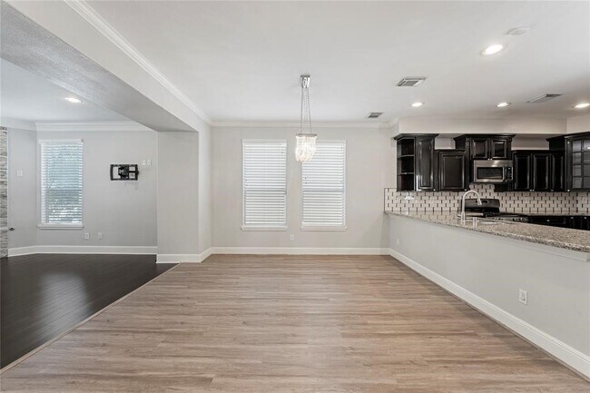 Building Photo - 2208 Colorado St