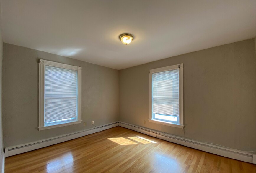 Building Photo - 350 Allston St