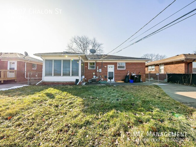 Building Photo - 20007 Chalon St