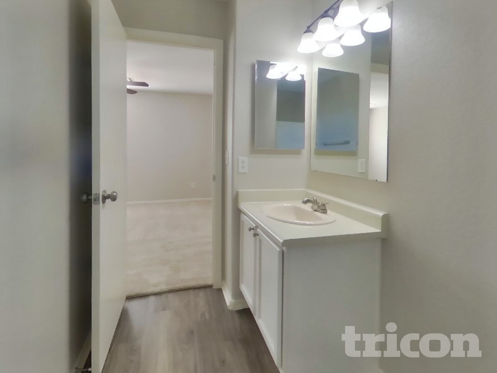 Building Photo - 13962 N 132nd Ln