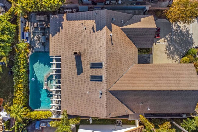 Building Photo - 3672 Seascape Dr