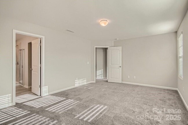 Building Photo - 170 Fairfield Dr