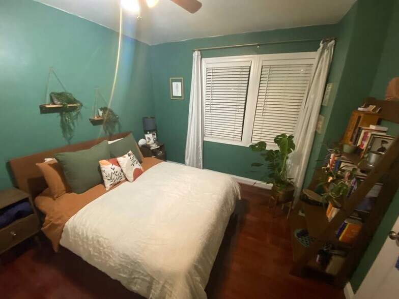 Building Photo - 315 Evarts St NE