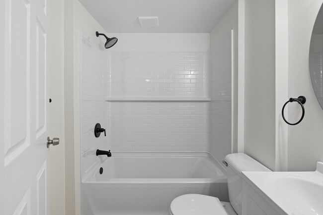 Building Photo - 9358 N Saginaw Rd