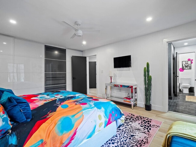 Building Photo - 25 N Rose Blvd