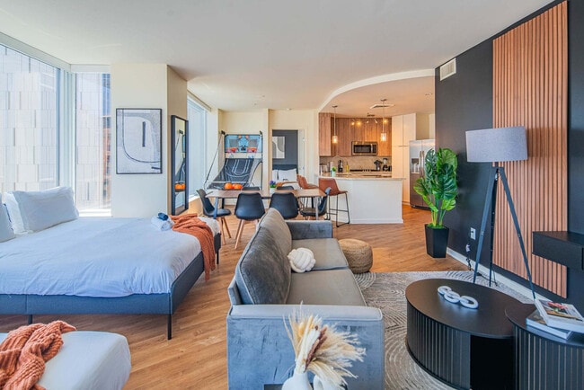 Building Photo - 44 W Monroe St