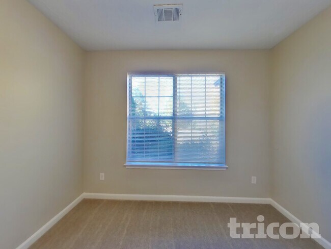 Building Photo - 538 Grove Pointe Ct