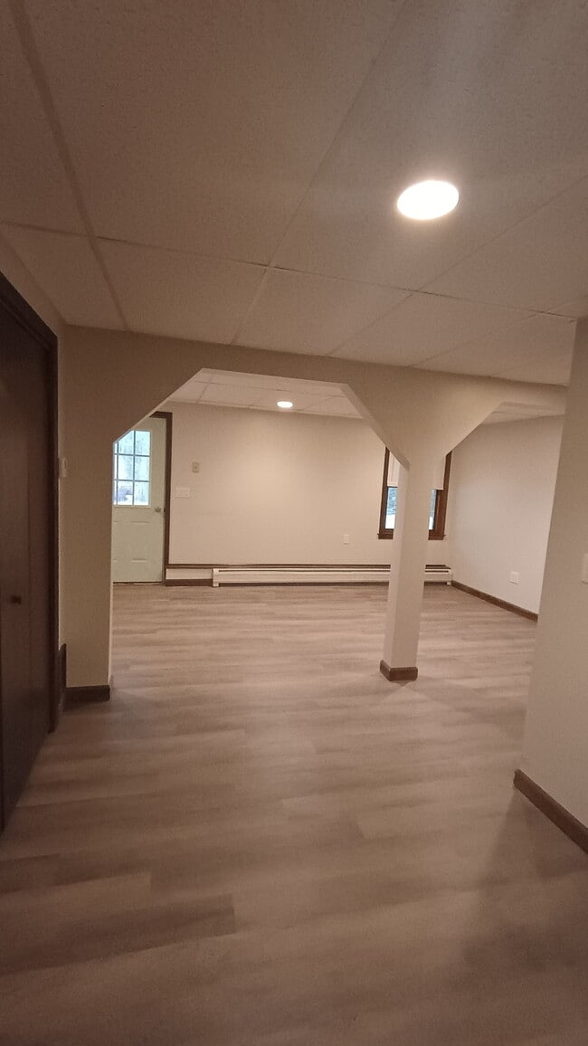 Building Photo - 171 Eastford Rd