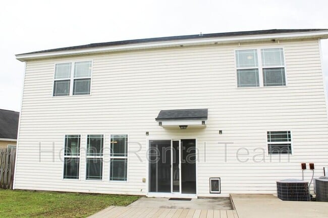 Building Photo - 122 Lake Pointe Dr