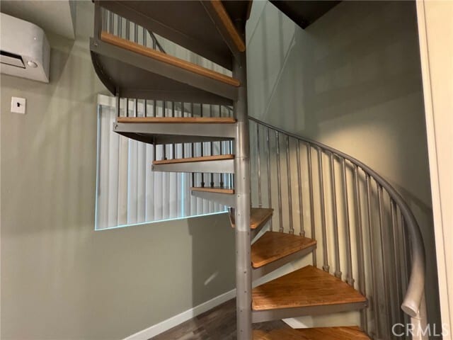 Building Photo - 621 Normandie Ave