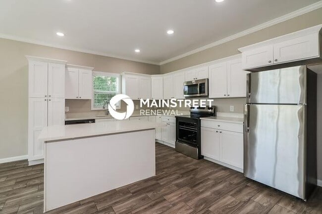 Building Photo - 4 Bedroom Pet-Friendly Home in Houston, TX with Main Street Renewal