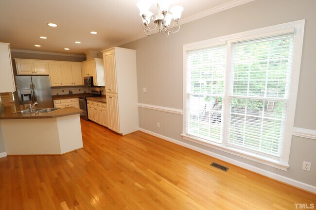 Building Photo - 100 Pebble Ridge Farms Ct