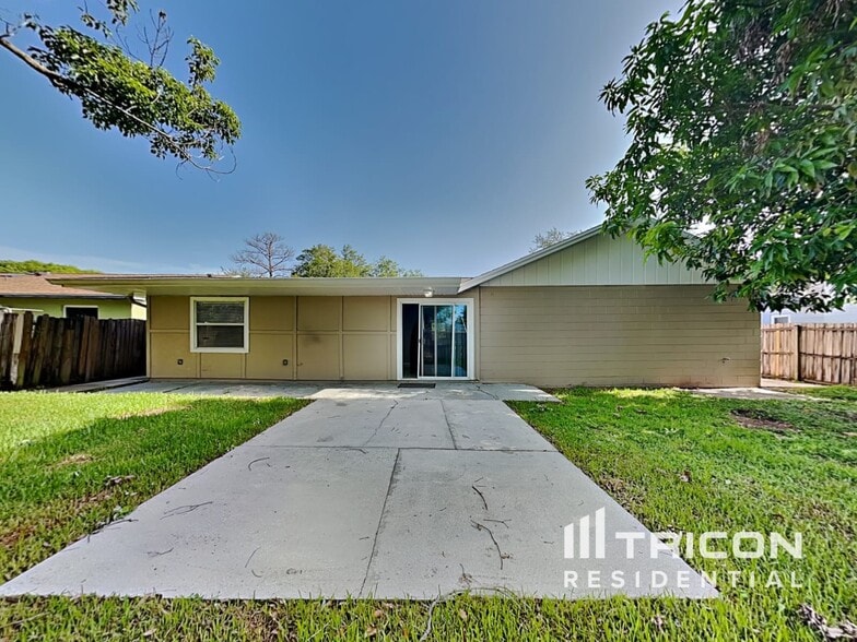 Building Photo - 7116 Green Needle Dr