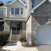 Building Photo - 1704 Bergen Ct