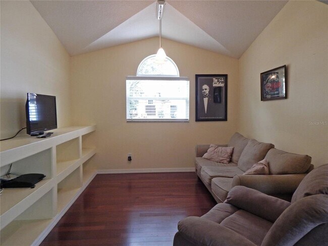 Building Photo - 5815 Heronview Cres Dr