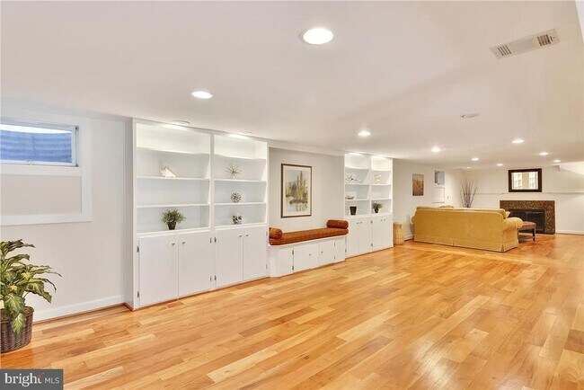 Building Photo - 5330 36th St N