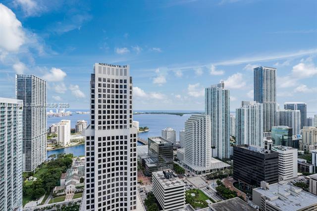 Building Photo - 68 SE 6th St