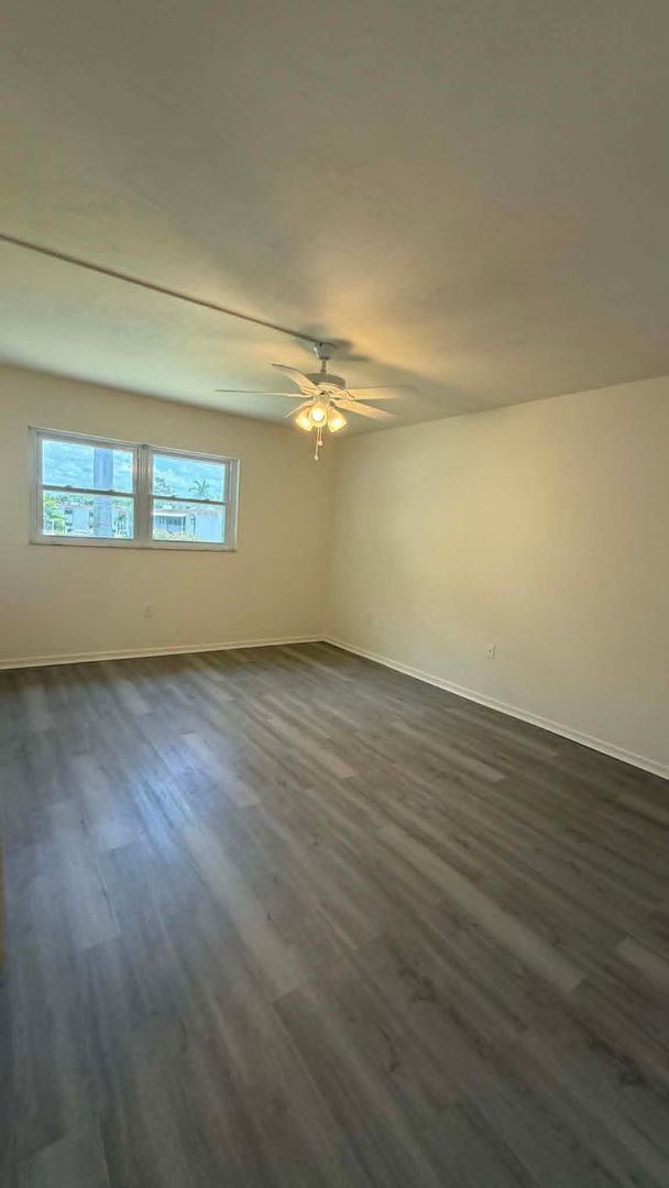 Building Photo - FIRST MONTHS RENT FREE!!! Beautiful 2 MASTER SUITE CONDO in Central Ft. Myers with Over 1200 Sqft.