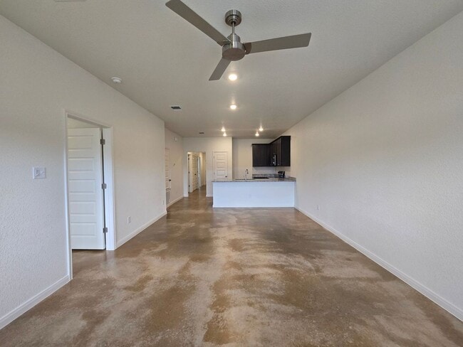 Building Photo - 908 Cherry Laurel Ln